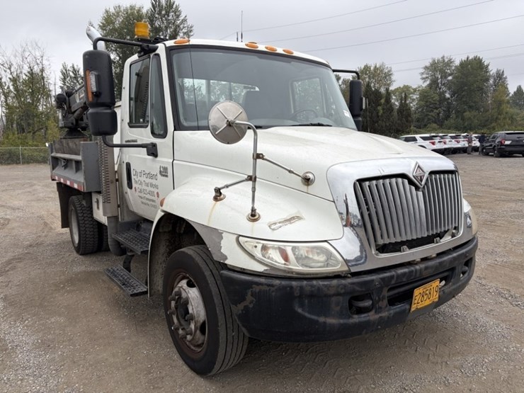 2007-international-durastar-4300-image-2
