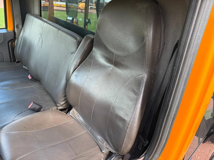 international-durastar-4300-image-45