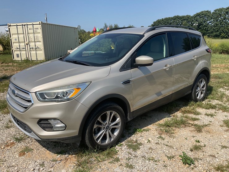 2018-ford-escape-image-1