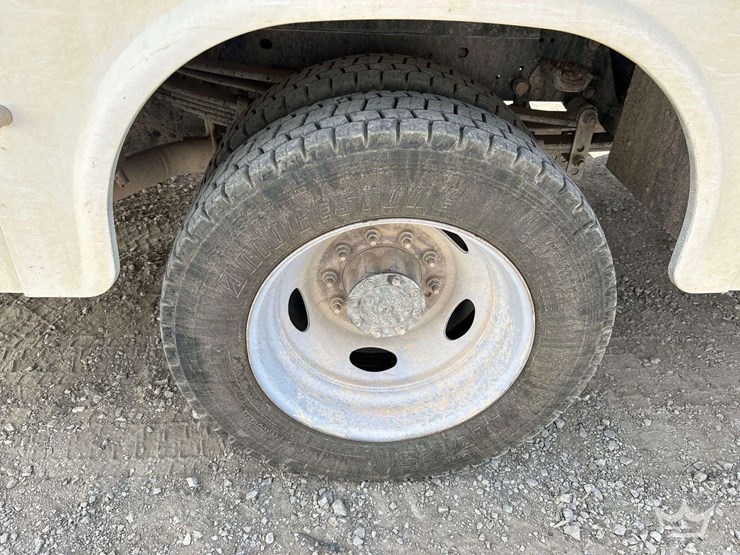 2022-ford-f450-image-37