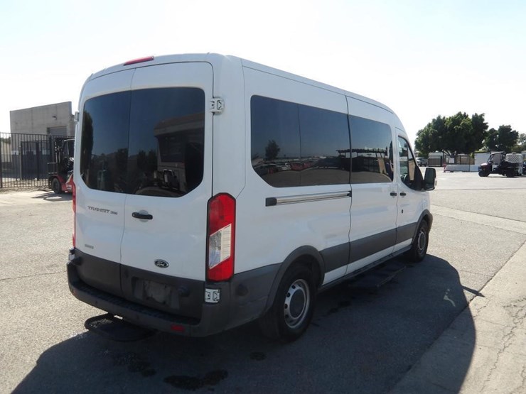 2017-ford-transit-image-4