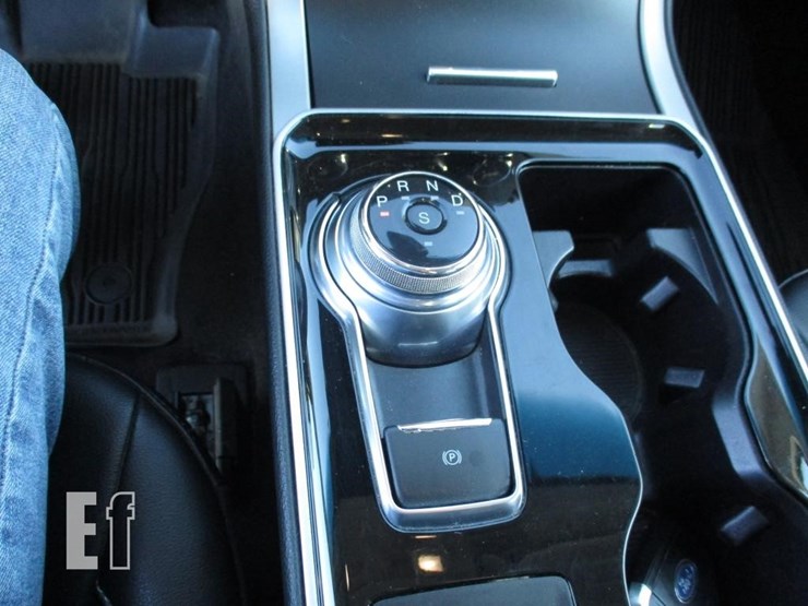 2019-ford-edge-sel-image-10