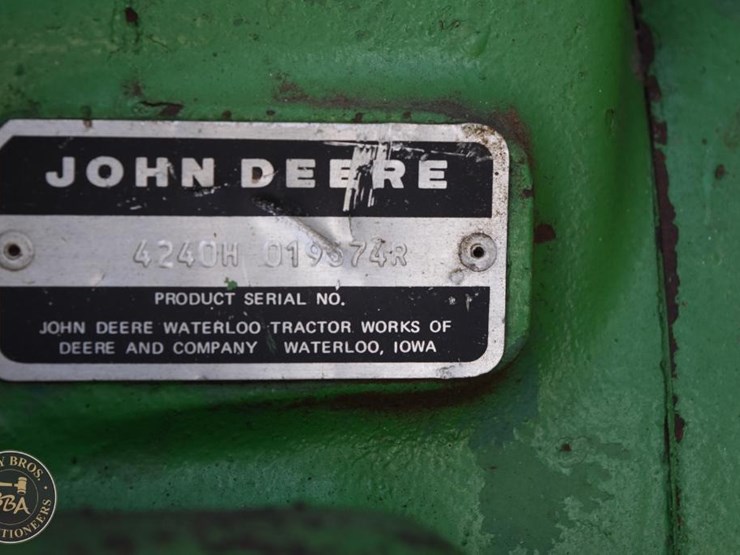 john-deere-4240-image-23