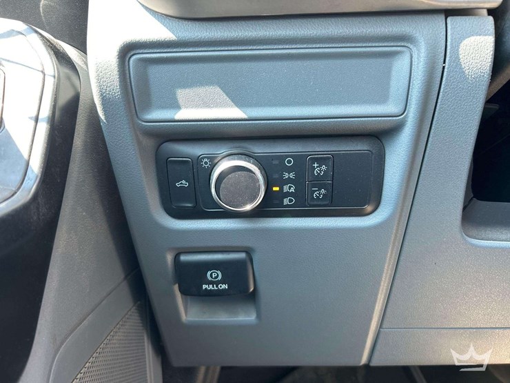 2021-ford-f150-image-13