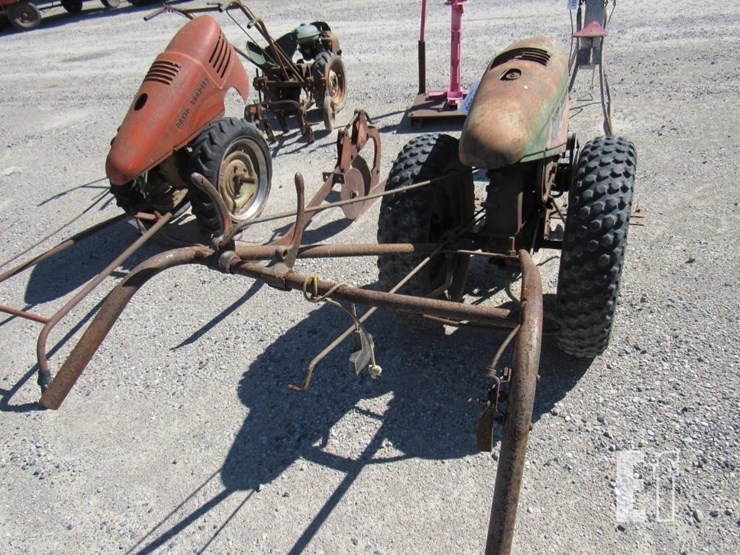 david-bradley-tractor-image-3