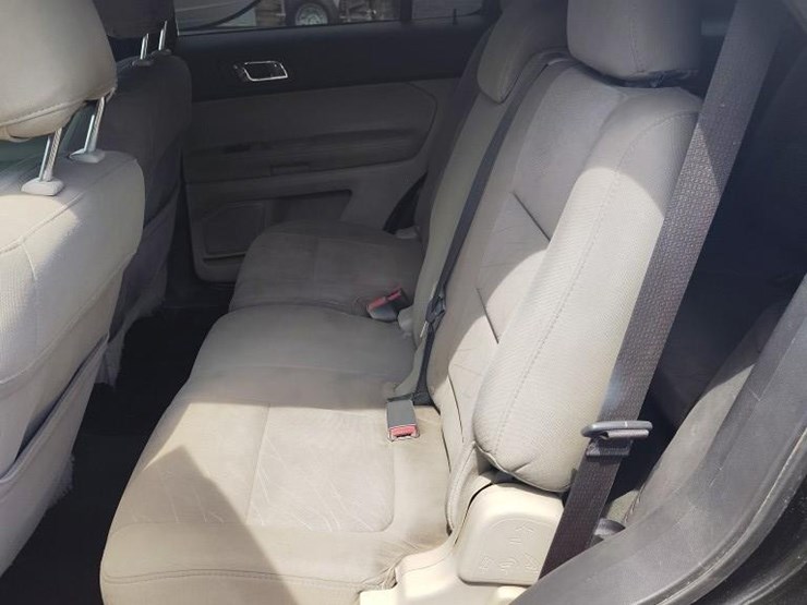 2013-ford-explorer-image-5