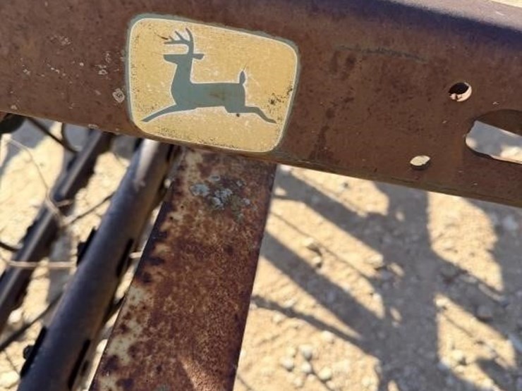 john-deere-670-image-10