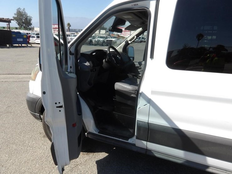 2017-ford-transit-image-19