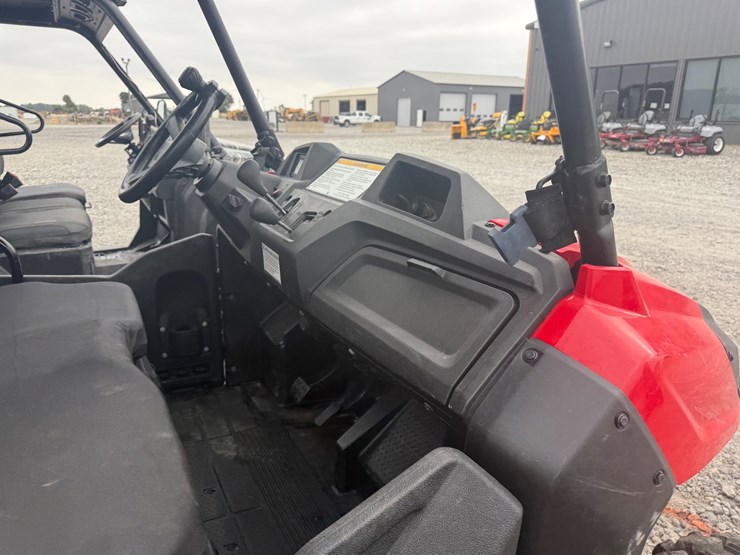2014-honda-pioneer-700-image-18