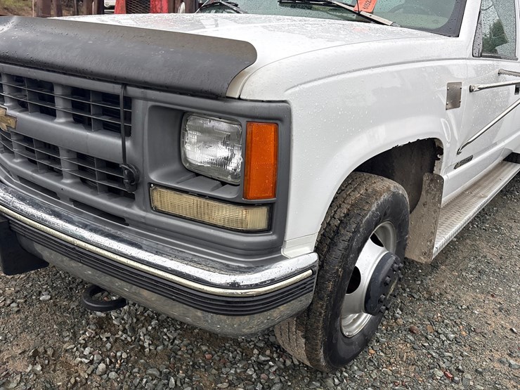 1997-chevrolet-3500-image-9
