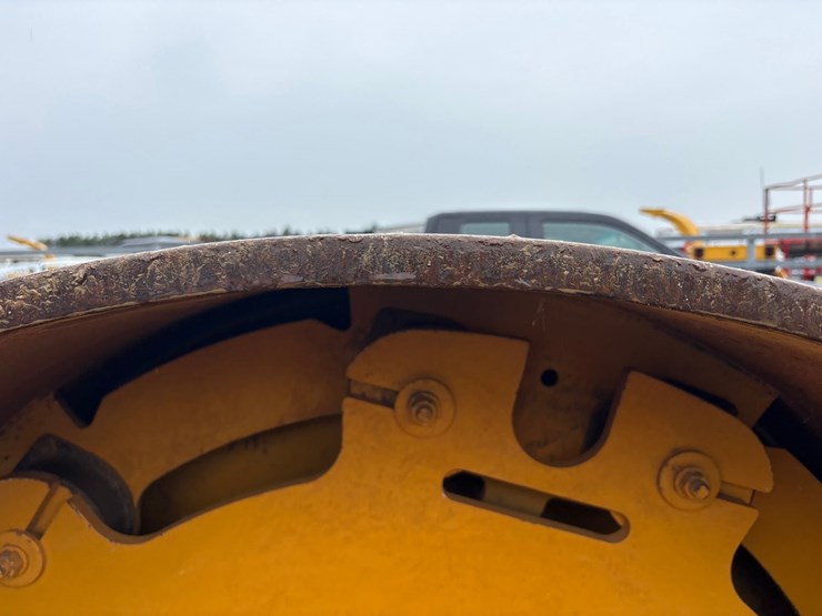 2015-volvo-sd115b-image-62