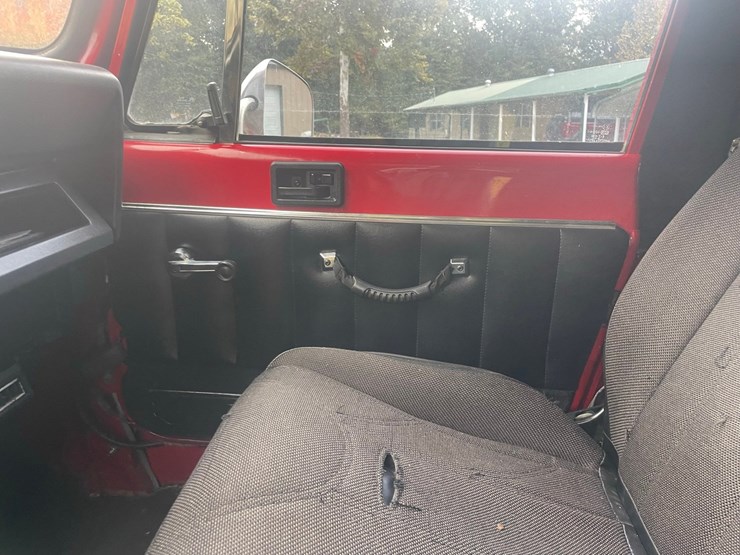 1993-jeep-wrangler-image-25