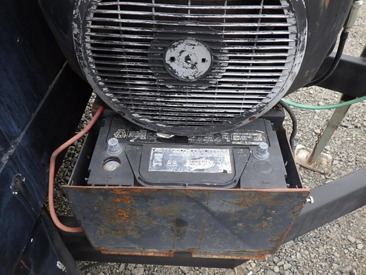 miller-bobcat-225g-image-38