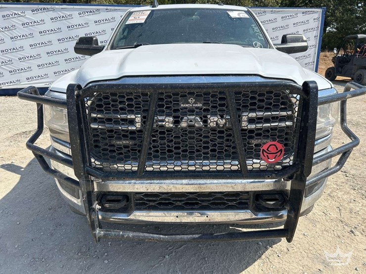 2022-dodge-2500-image-27