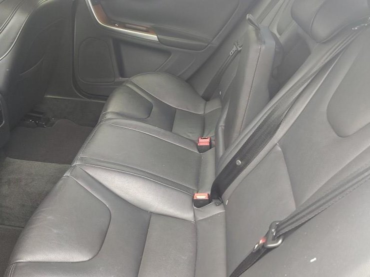 2016-volvo-s60-runs/moves-t5-drive--image-7