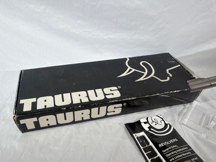 #21-•-taurus-980-revolver-image-5