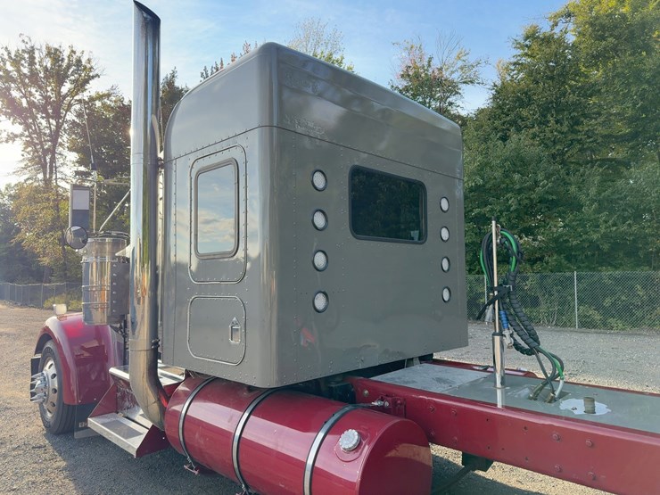 2002-kenworth-w900-image-23