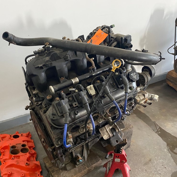 #17465 • 2004 Chevy 6.0L V8 Engine (Arpin, WI)