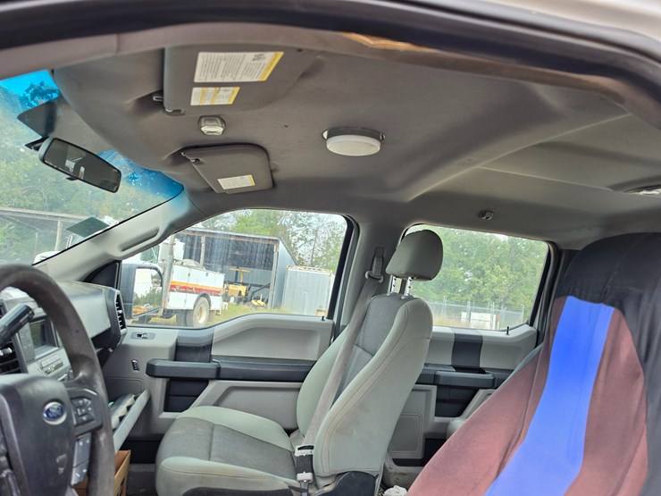 2016-ford-f150-image-36