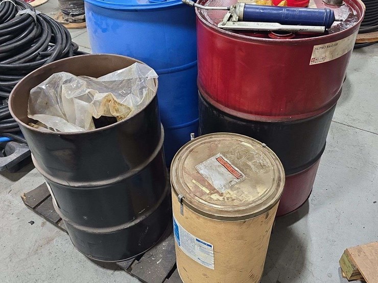 grease-gun,-55-gallon-barrel,-55-gallon-metal-drum-image-2