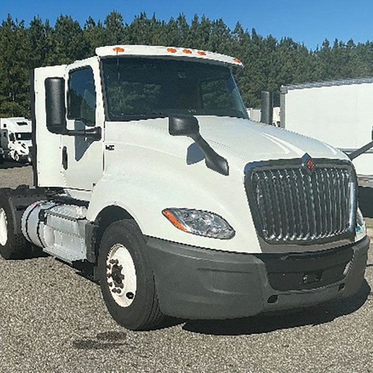 2019 INTERNATIONAL LT