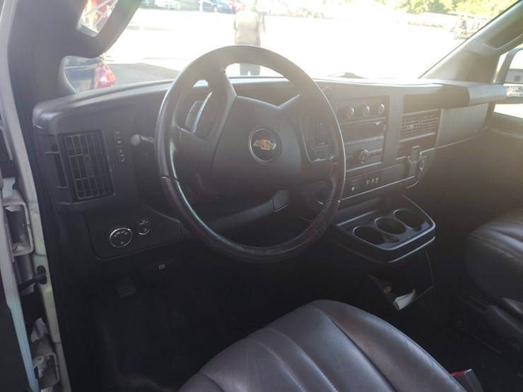 2020-chevrolet-2500-image-8