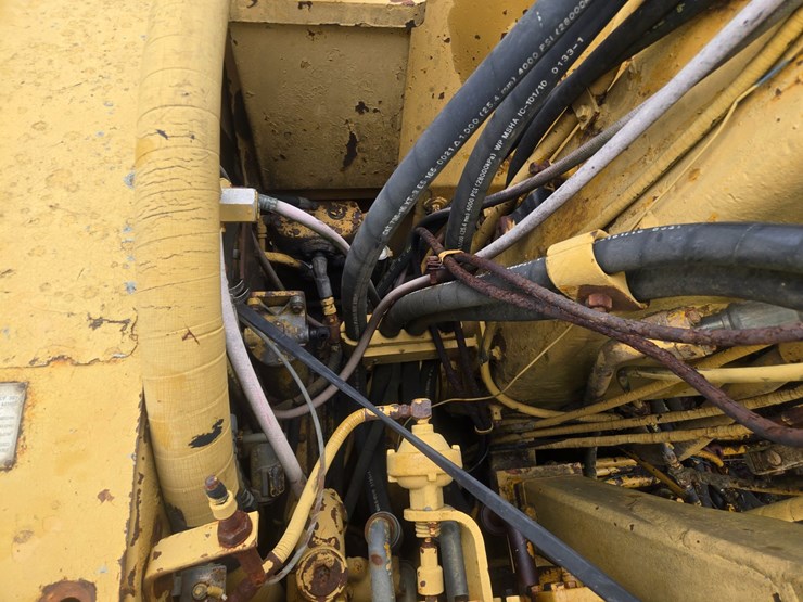 caterpillar-621-image-40