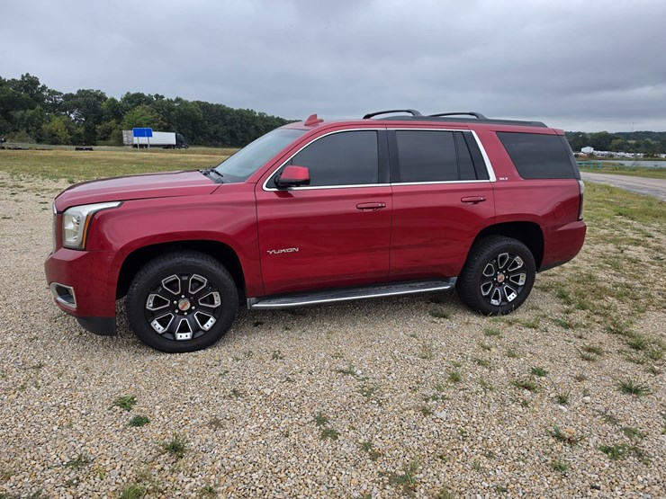 2015-gmc-yukon-image-4