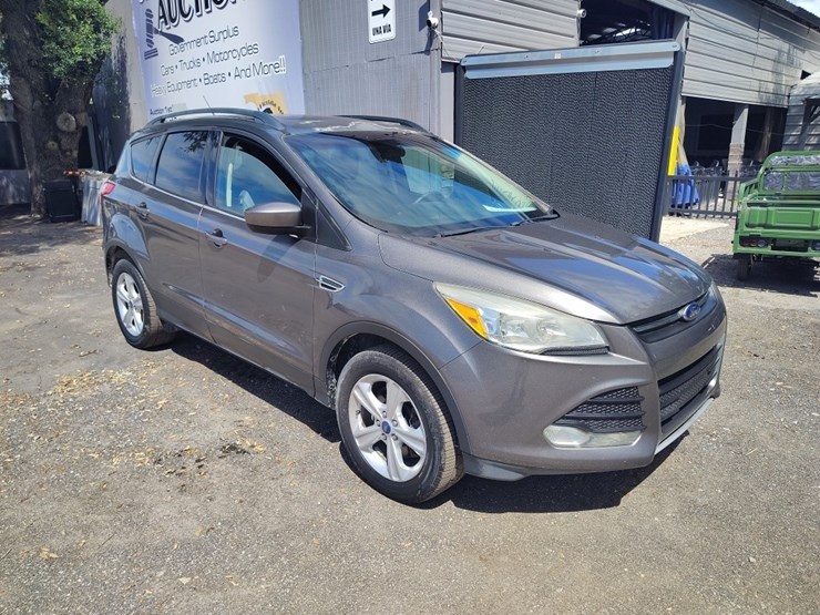 2014-ford-escape-image-1