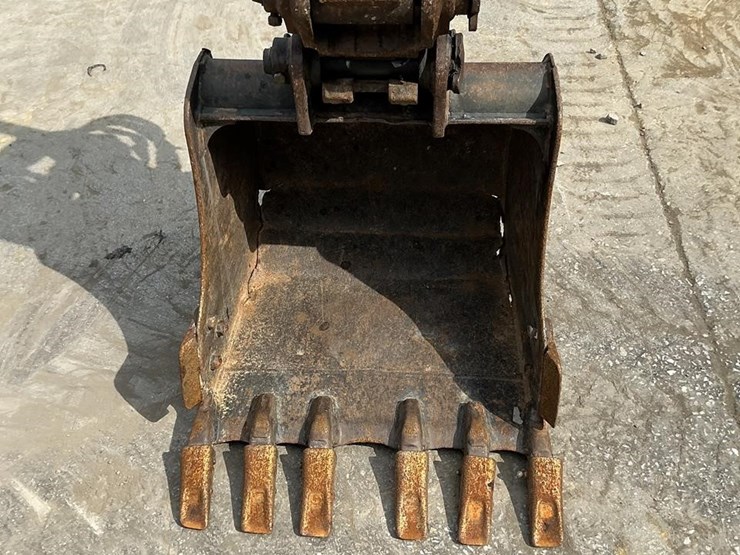 2016-caterpillar-304e2-cr-image-10