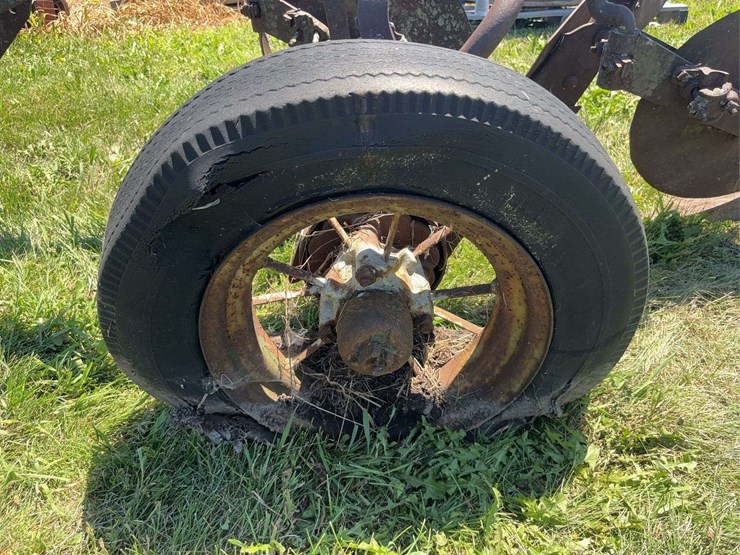 john-deere-14-image-25