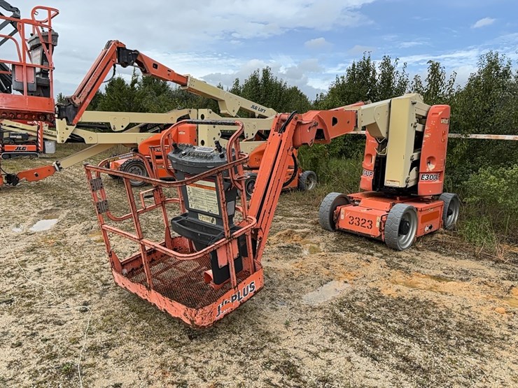 jlg-e300ajp-image-1