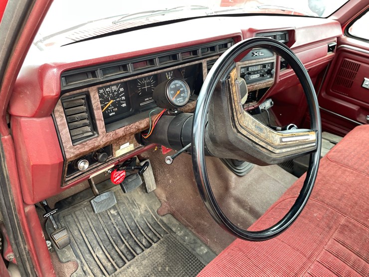 1985-ford-f350-xl-image-41