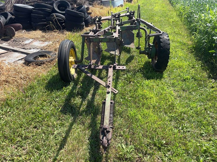 john-deere-14-image-2