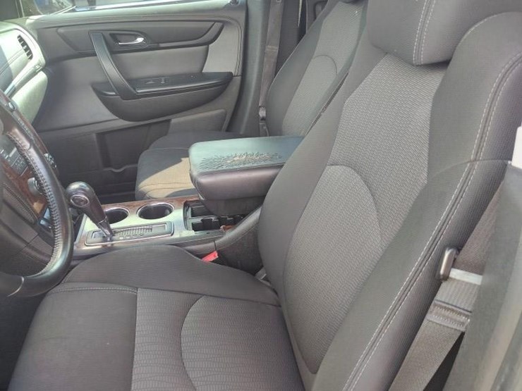 2014-chevrolet-traverse-image-6