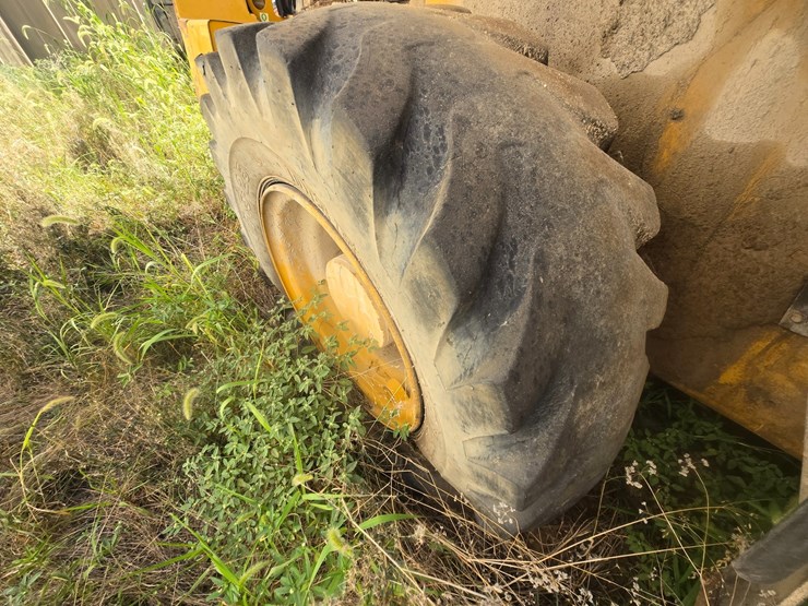 2015-caterpillar-914k-image-57