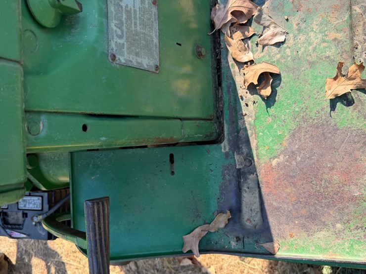 john-deere-4010-image-44