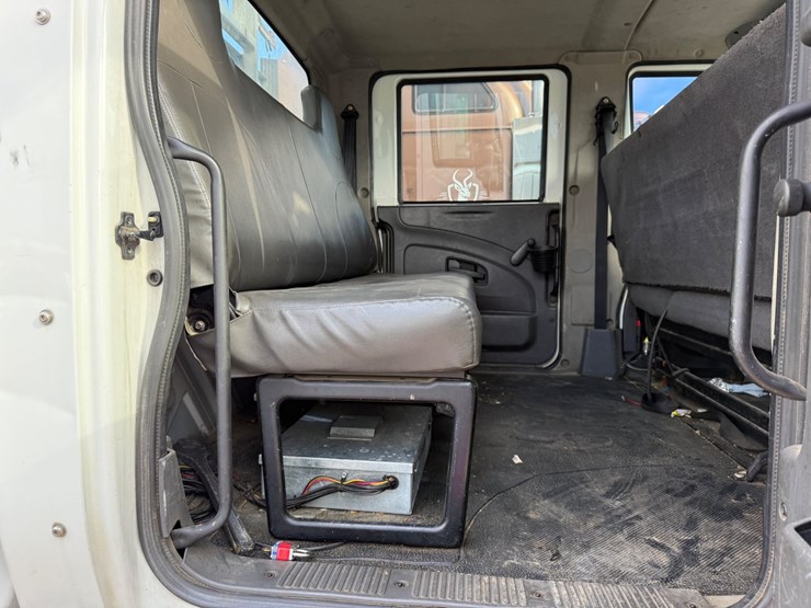 2013-international-durastar-4300-image-84