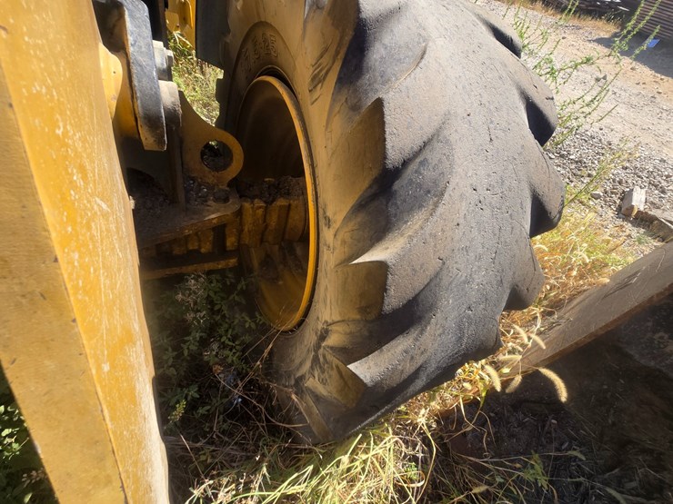 2015-caterpillar-914k-image-58