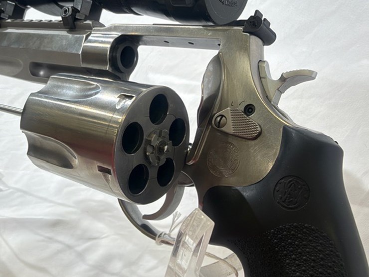 #15-•-smith-&-wesson-460-revolver-image-41