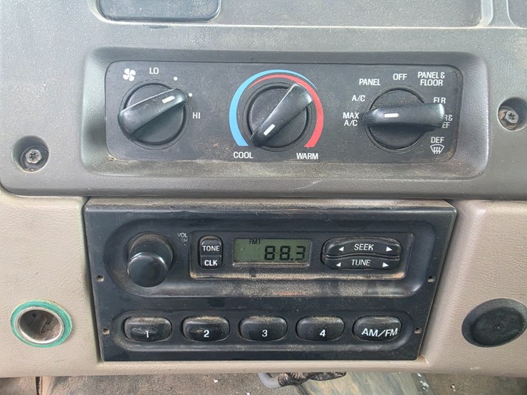 2004-sterling-l7500-image-84