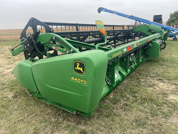 2012-john-deere-640-image-26
