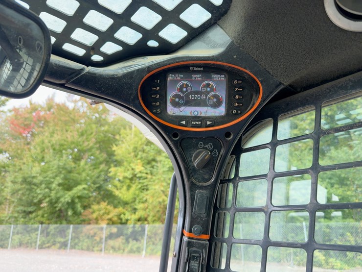 2014-bobcat-t650-image-21
