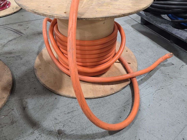 spool-of-hd-siemens-motion-connect-servo-power-cable,-orange-circular-4-core-cable-image-1