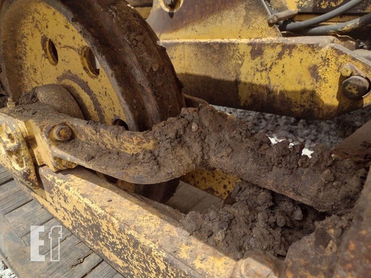 komatsu-d20p-image-15