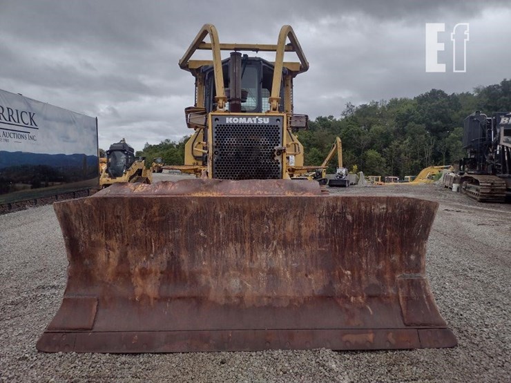 komatsu-d61ex-15e0-image-2