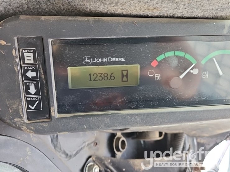 2019-deere-317g-image-29