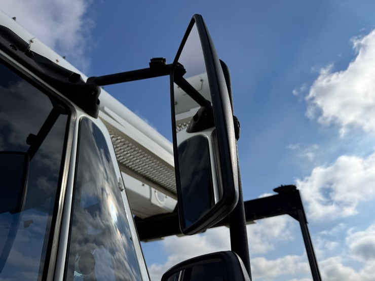 2013-international-durastar-4300-image-89