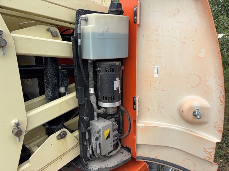 jlg-e300aj-image-12