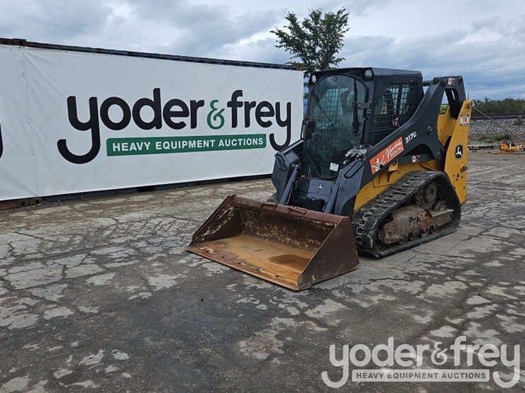 2019-deere-317g-image-2